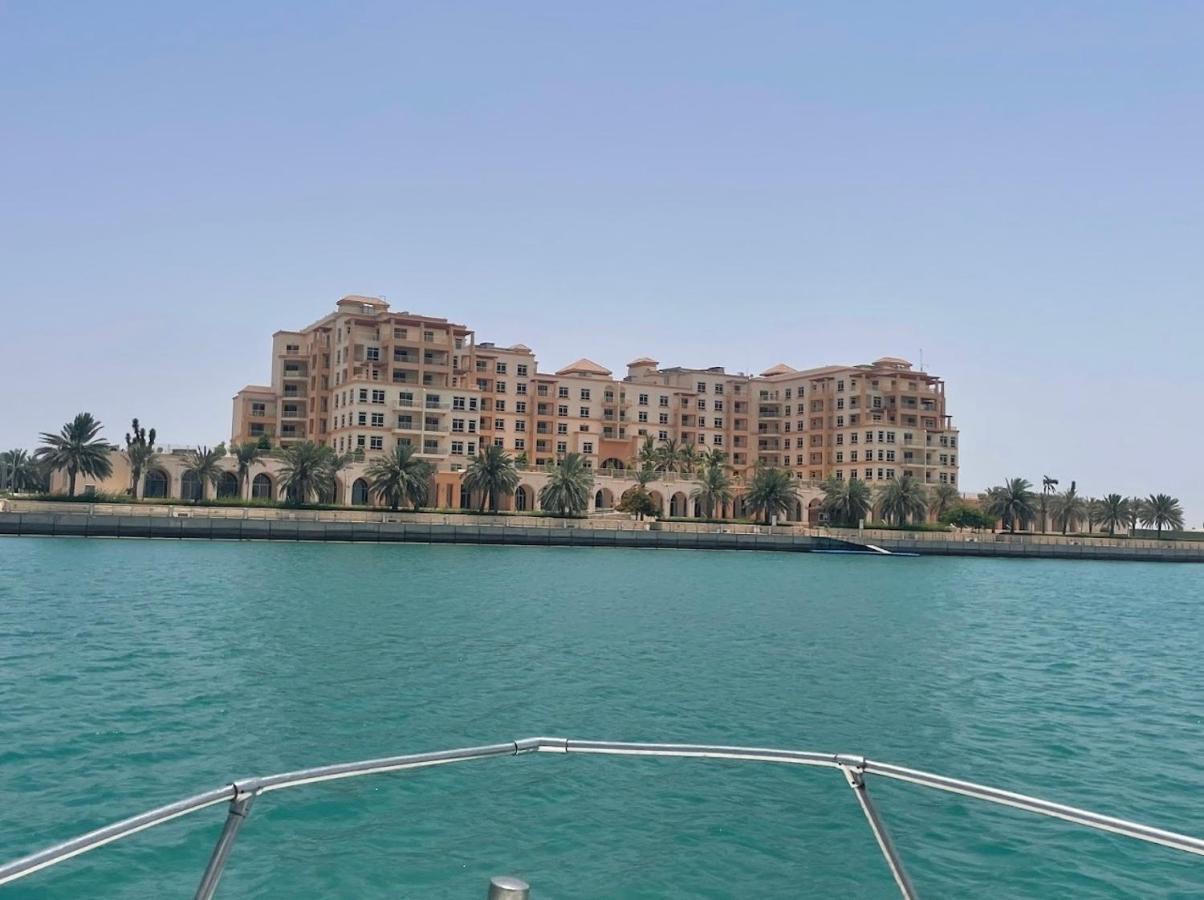الهُدىٰ غرفةوصالة إطلالة بحرية عائلات فقط - Al Huda One * King Abdullah Economic City